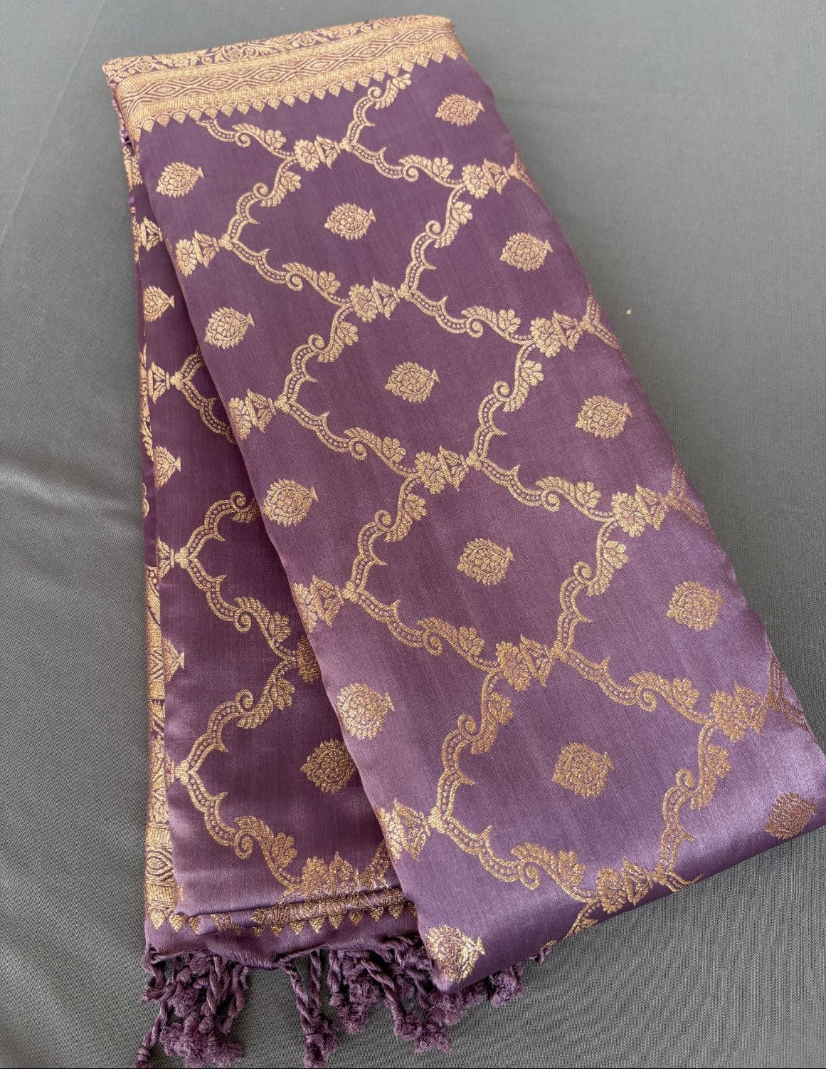 Lavender Rich Sheen Checks Floral jal Silk Saree