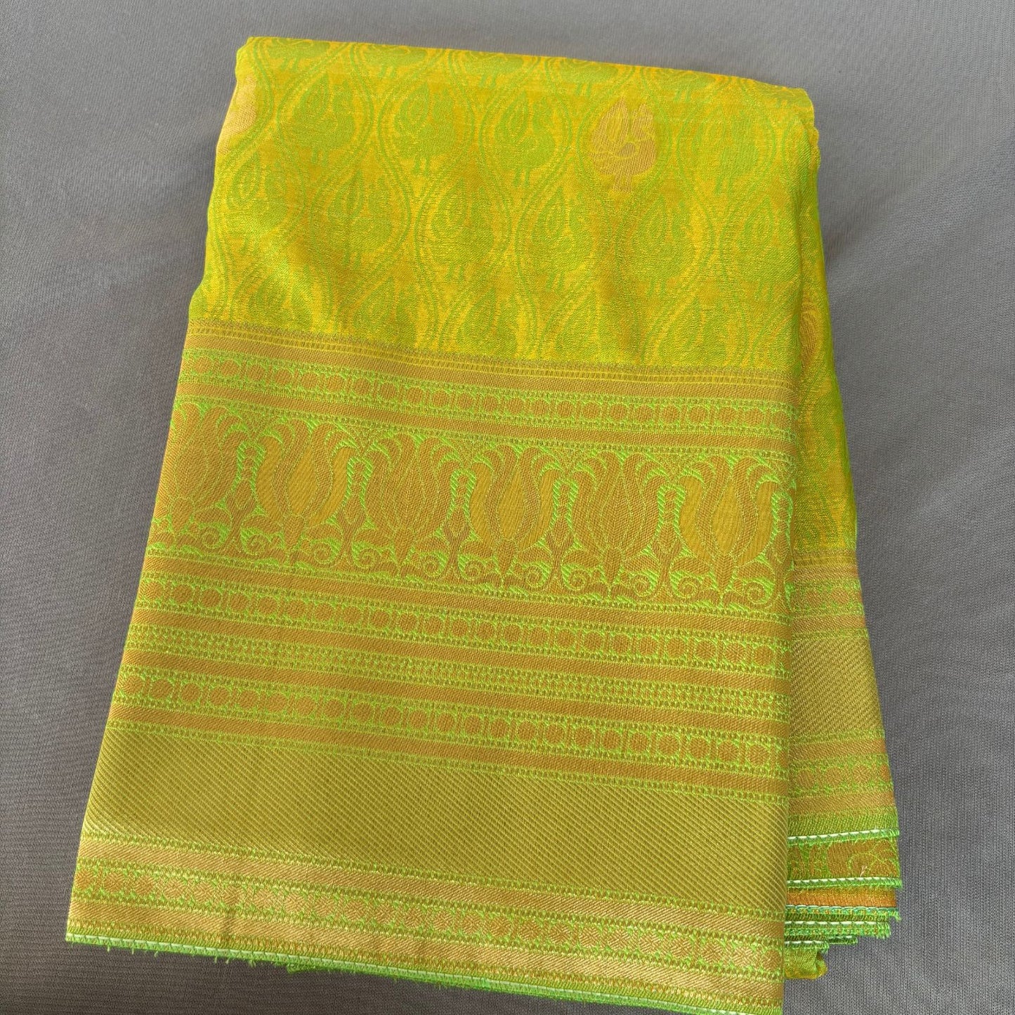 Green bird motif Silk Saree