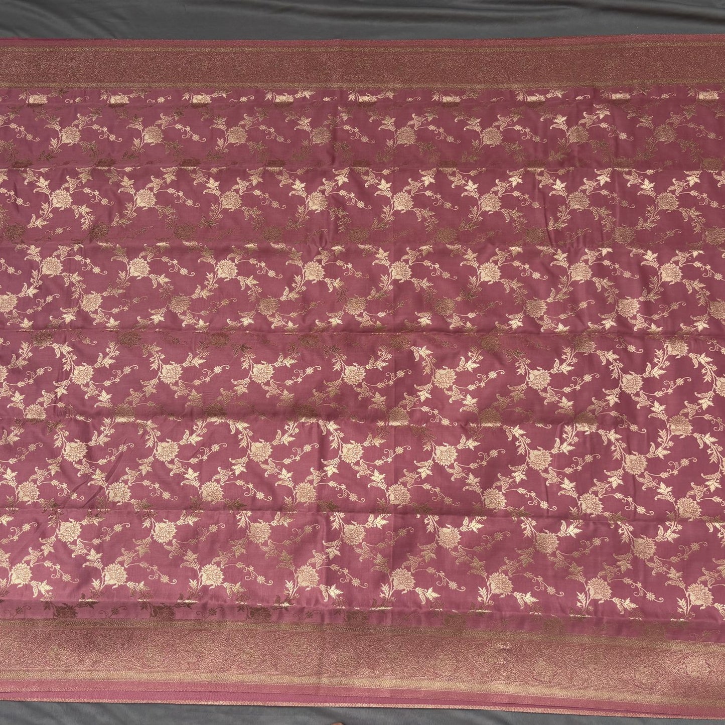 Onion Brown Rich Sheen Bold Floral jal Silk Saree