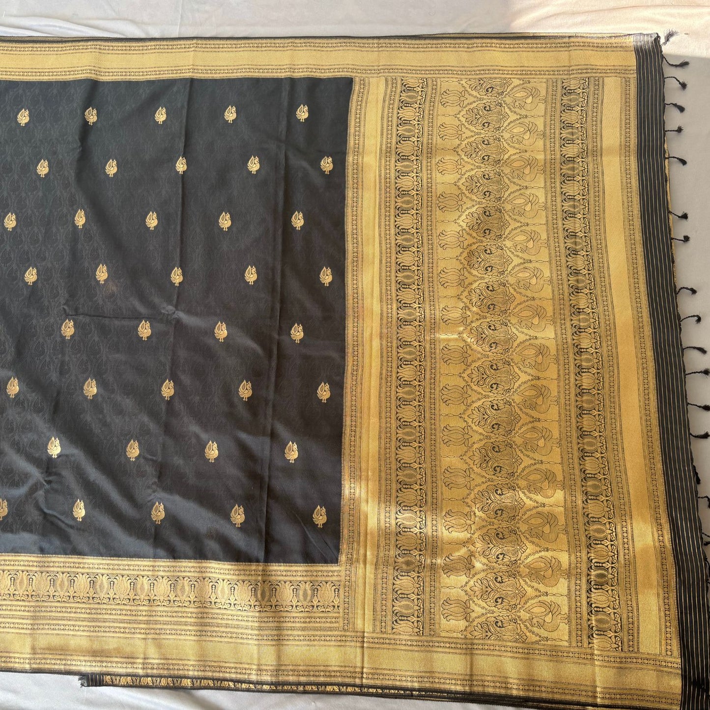 Black bird motif Silk Saree