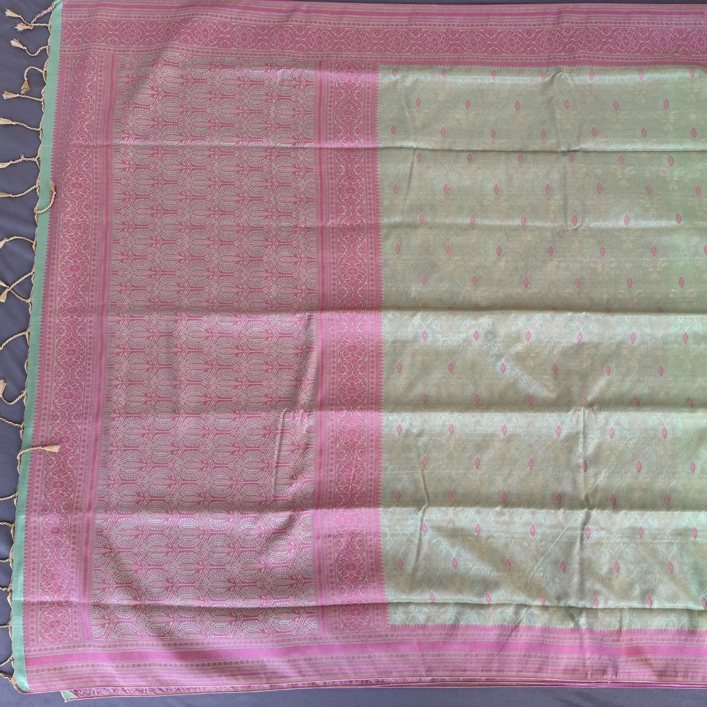 Light Green 1000 Butta Soft Silk Saree