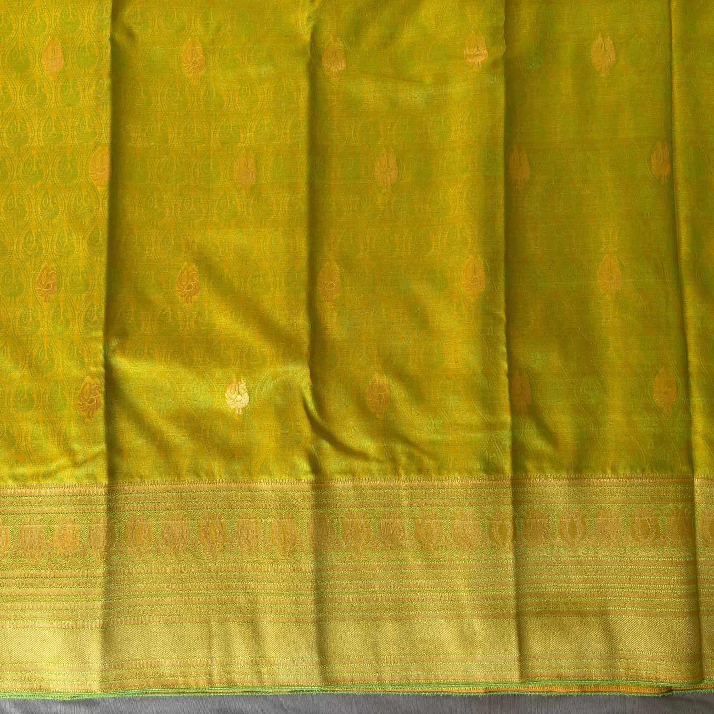 Green bird motif Silk Saree