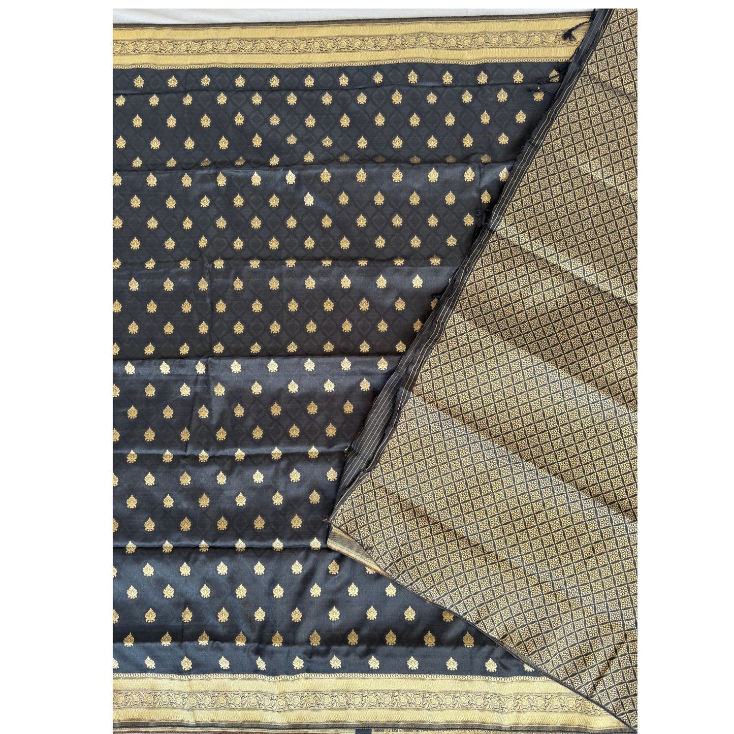 Black small leaf motif Soft  Silk Saree