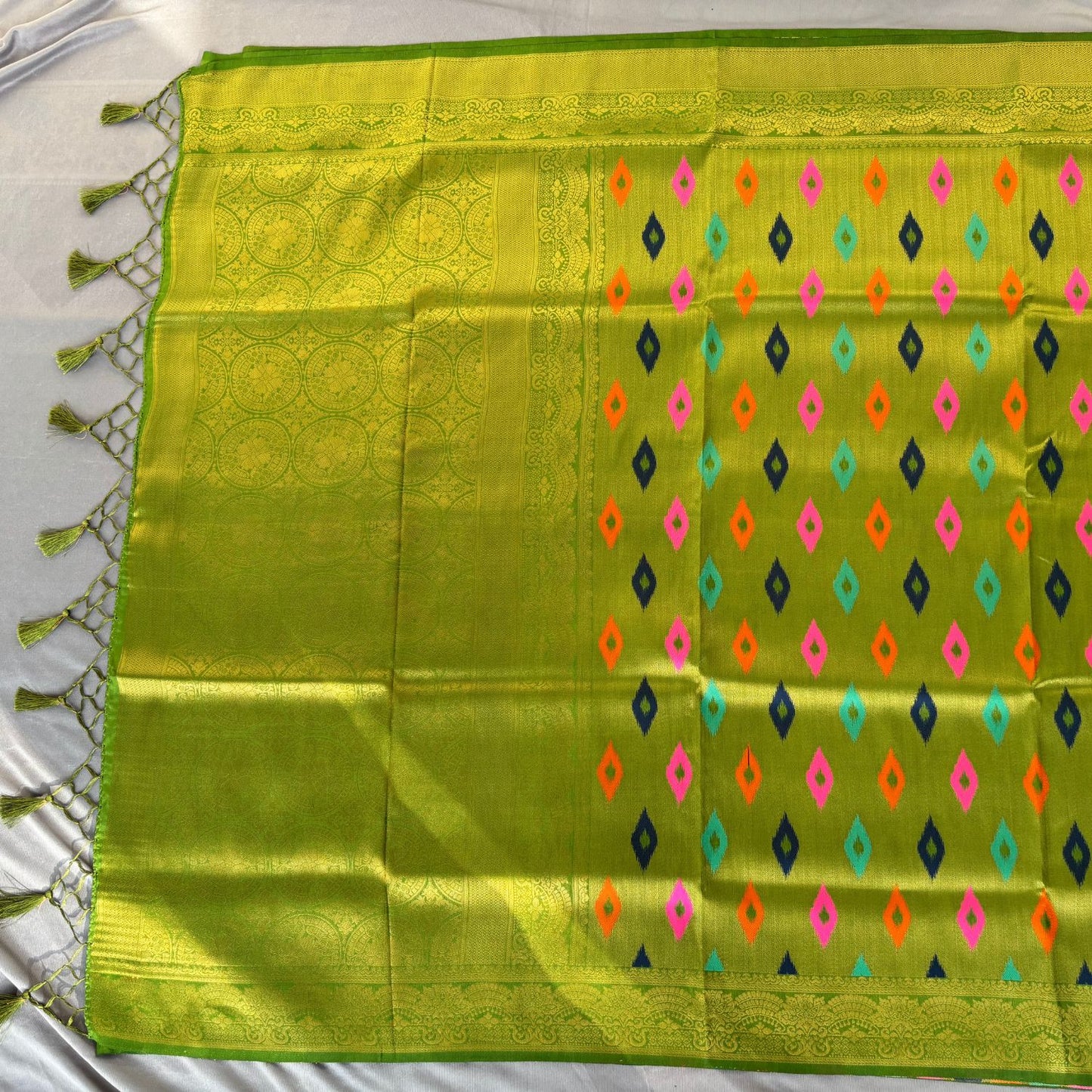 Green  benarasi Butta soft silk saree