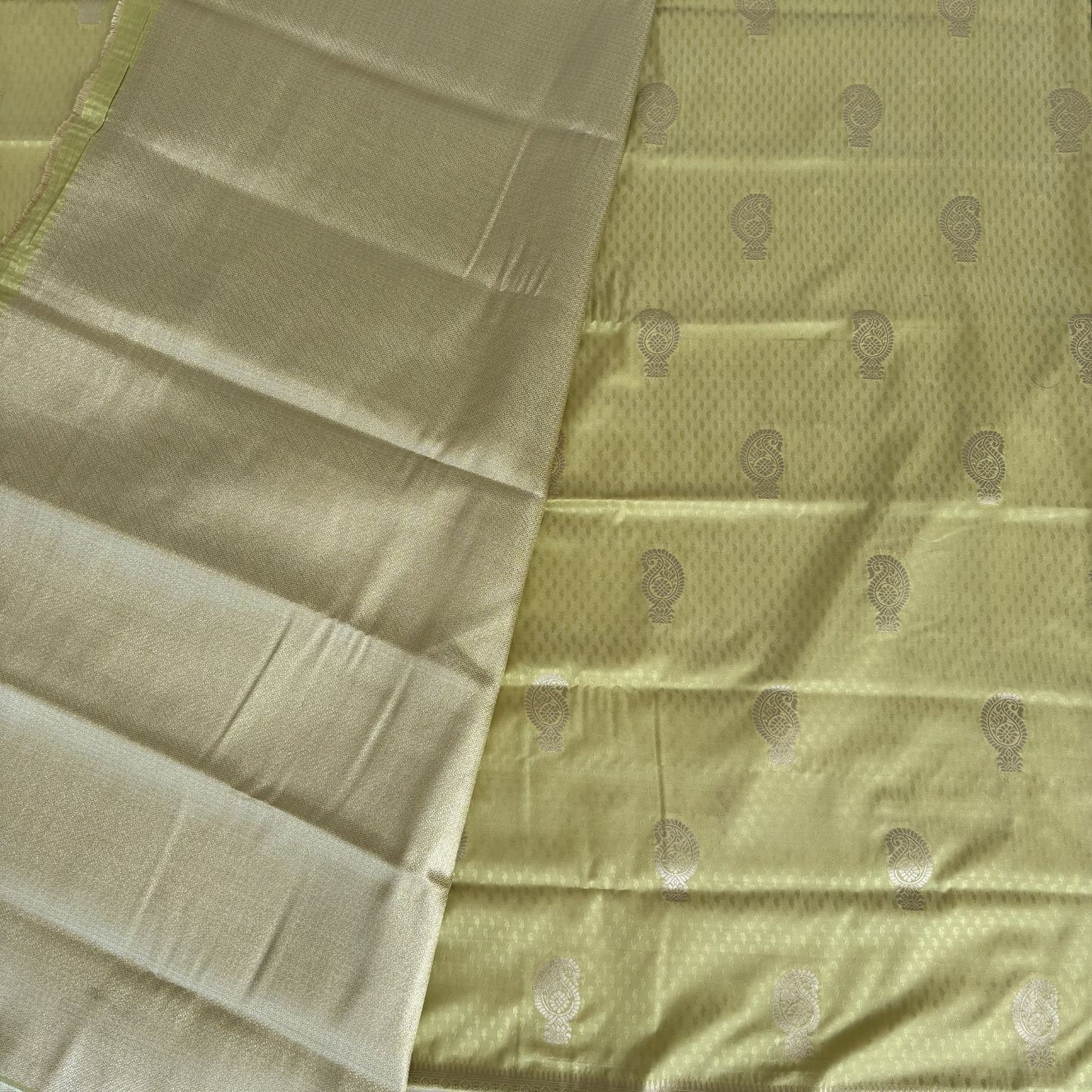 Light Yellow Ethnic Motif Soft Silk Saree