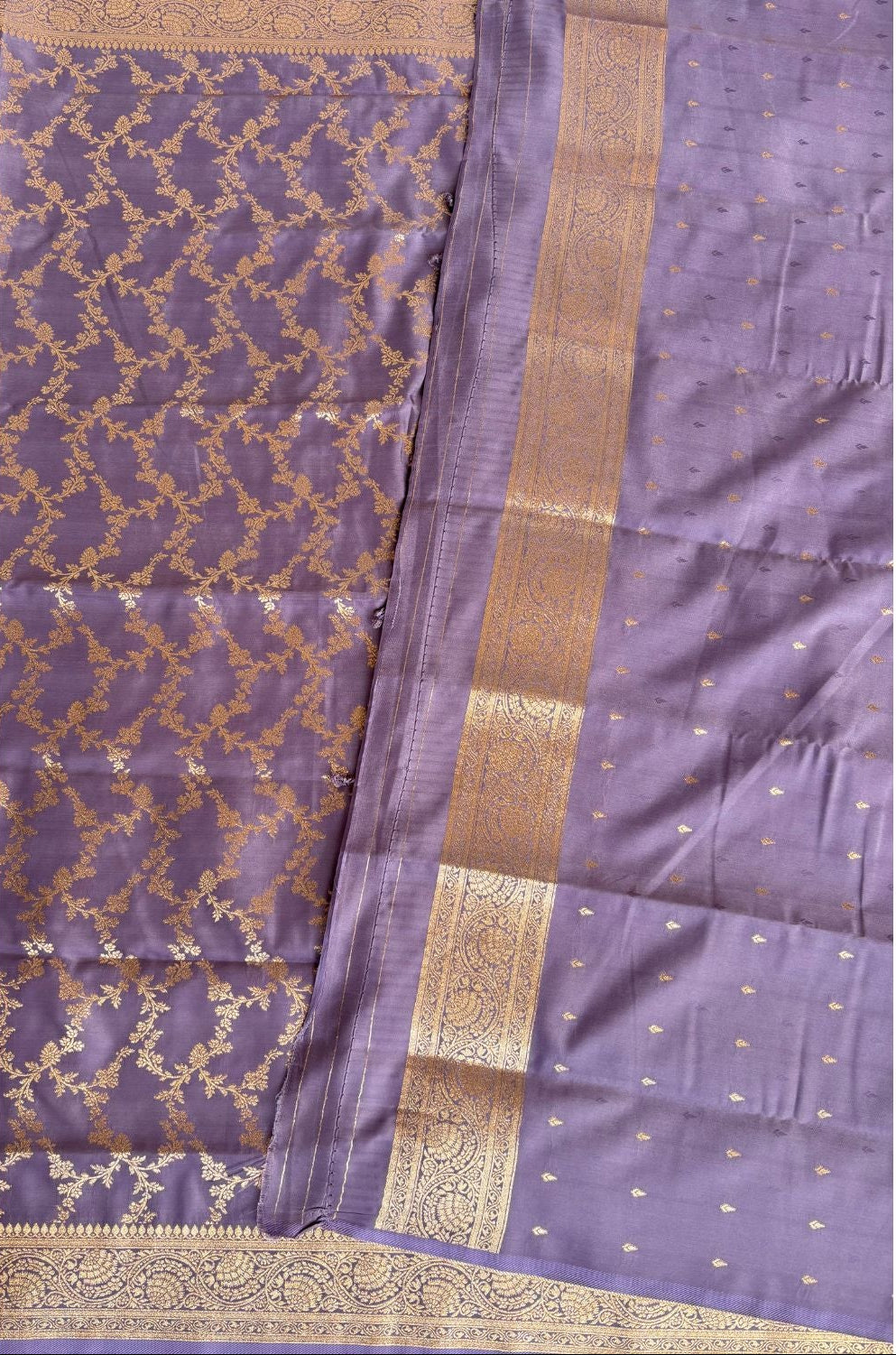 Lavender Rich Sheen Floral Jal Silk Saree
