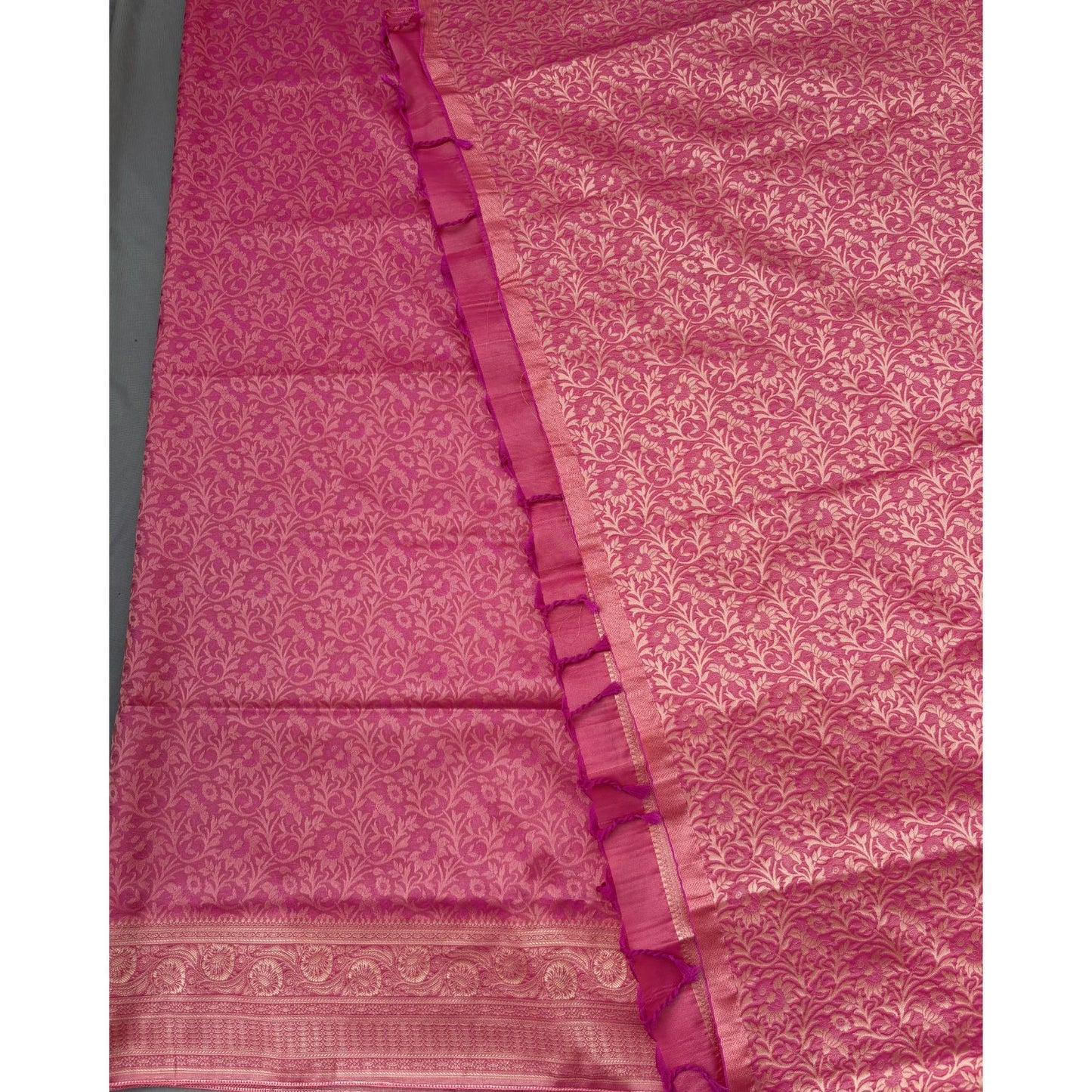 Pink floral jal Soft Silk Saree