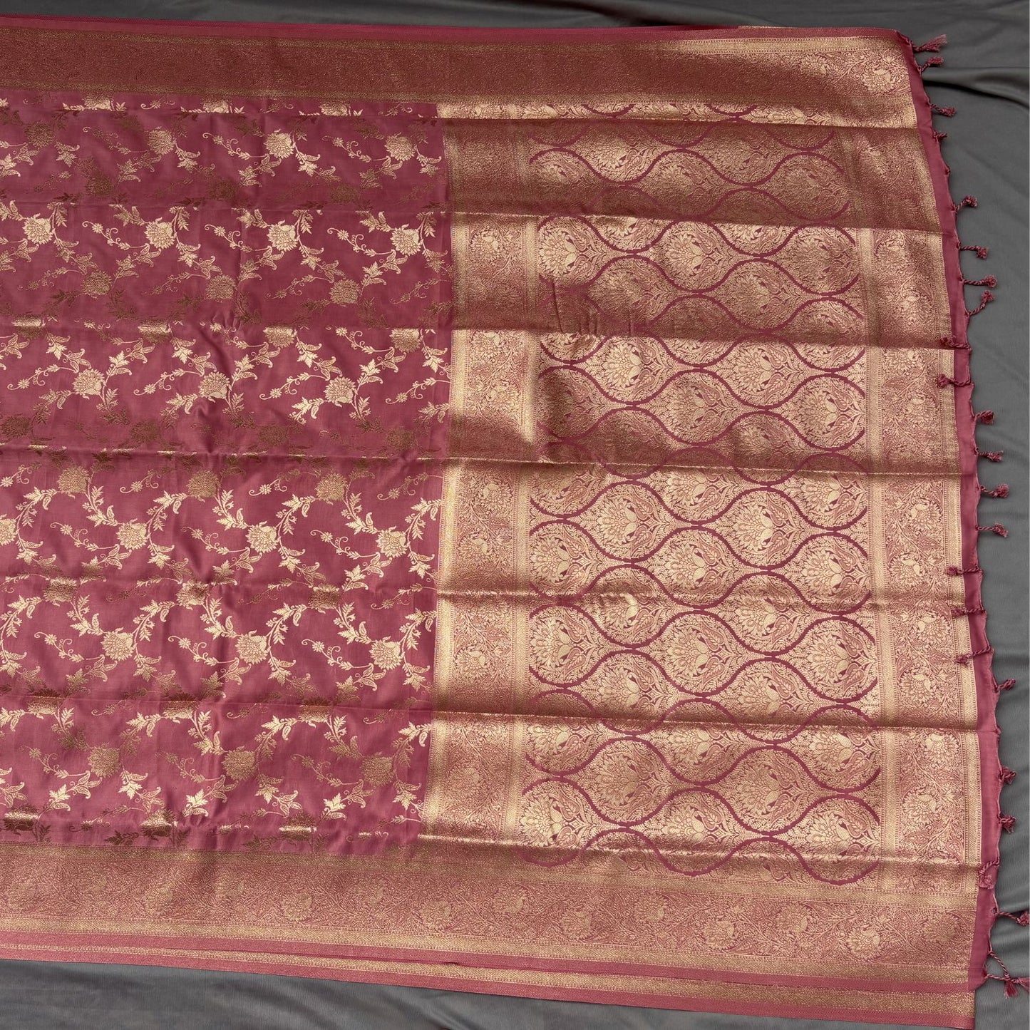Onion Brown Rich Sheen Bold Floral jal Silk Saree