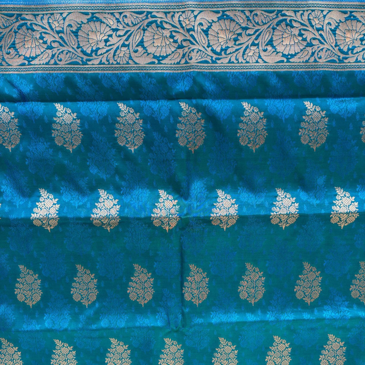 Blue ethnic Leaf motif Soft Silk Saree